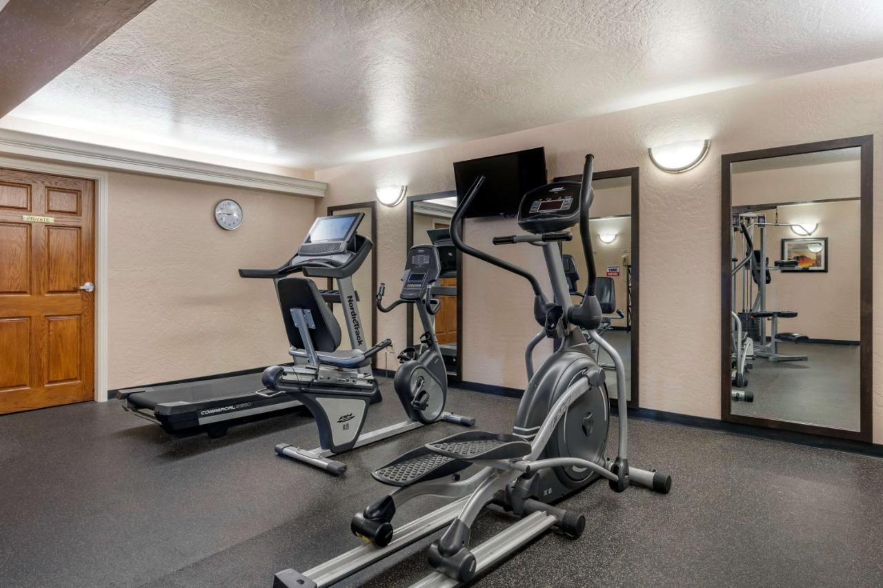 Best Western Plus Hilltop Inn Реддинг Экстерьер фото