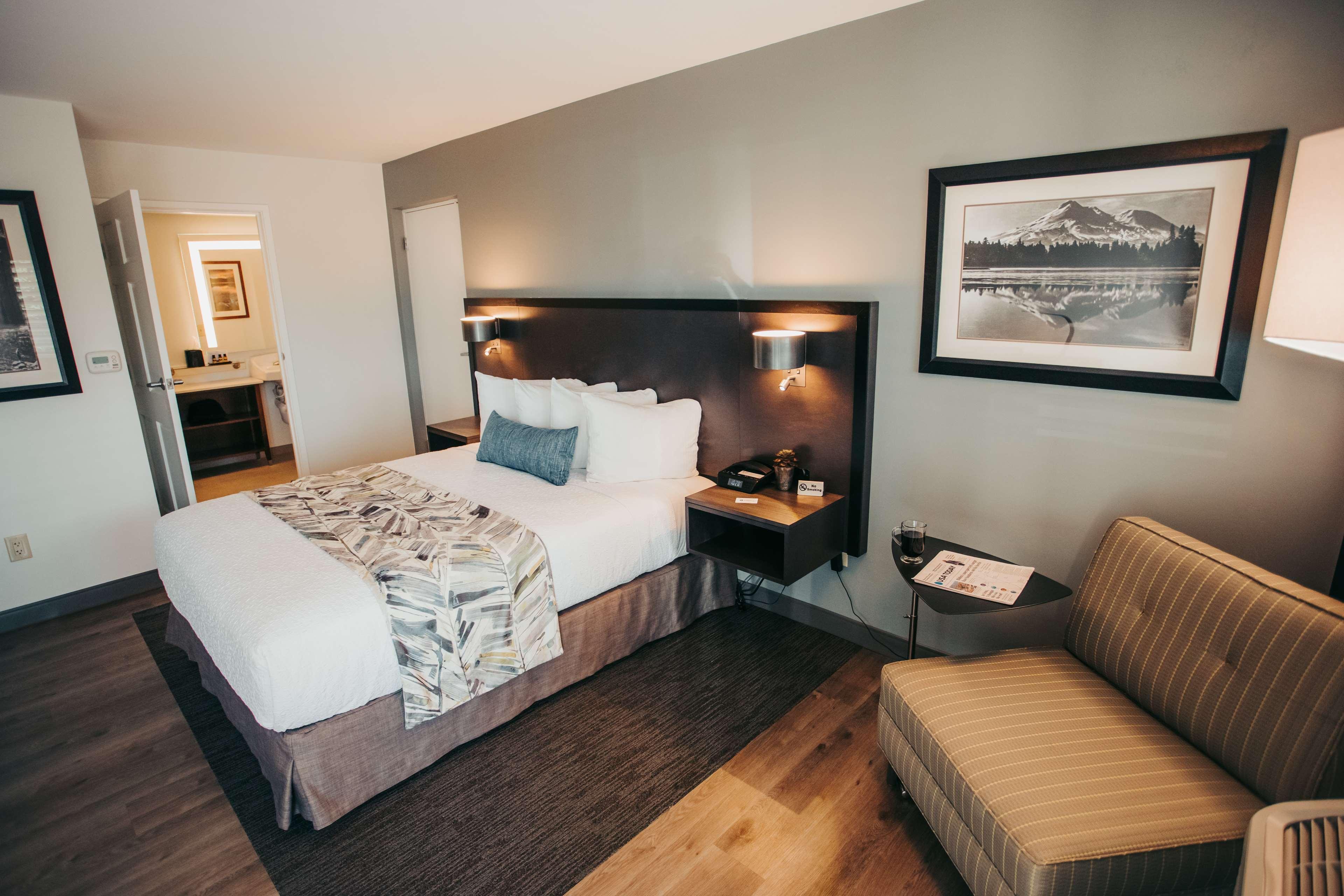 Best Western Plus Hilltop Inn Реддинг Экстерьер фото